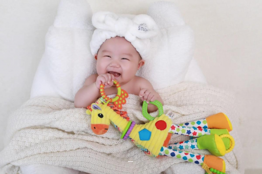 伊犁哈萨克宝宝两天不排便只放屁 伊犁哈萨克宝宝两天不排便只放屁