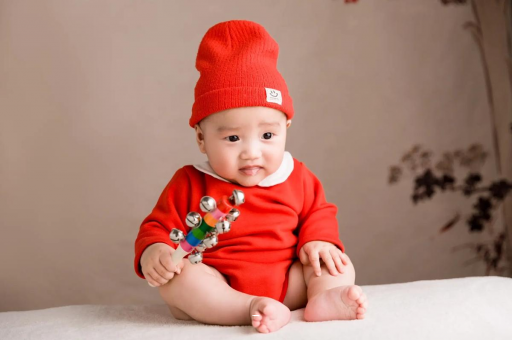 伊犁哈萨克3个月宝宝翻身