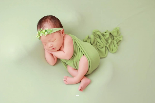 伊犁哈萨克孕妇为什么要别别针